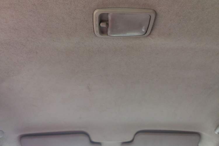 Used FAW Weizi 2004 1.3L Manual Deluxe Model
