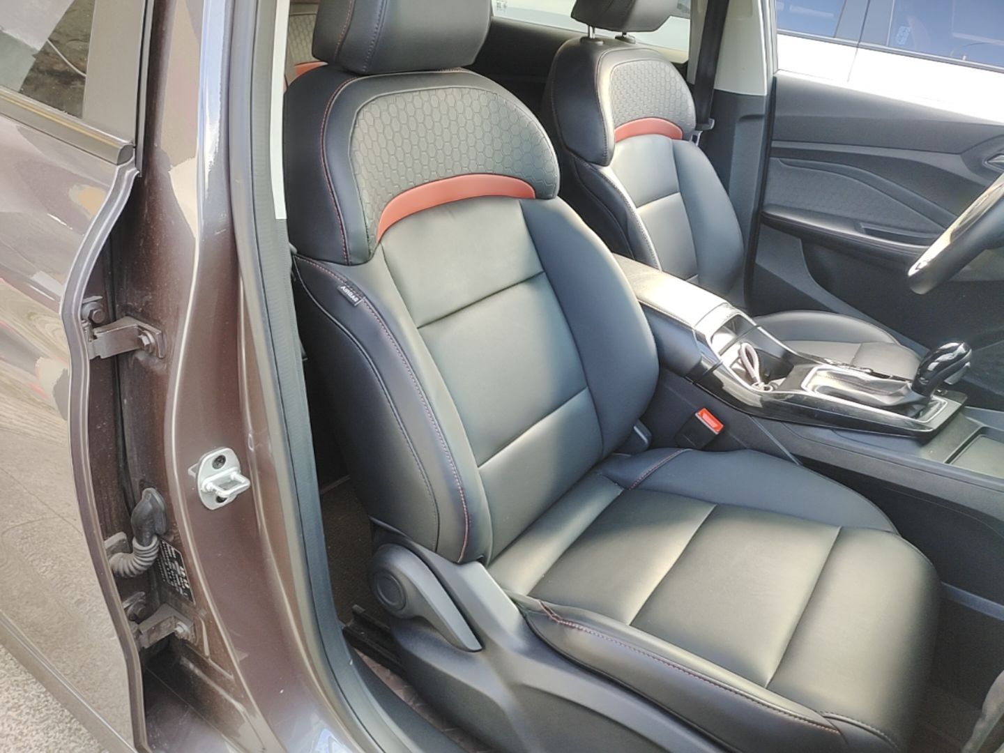 MG 5 2021 Revised Version 180 DVVT CVT Youth Luxury Edition — снимка 19