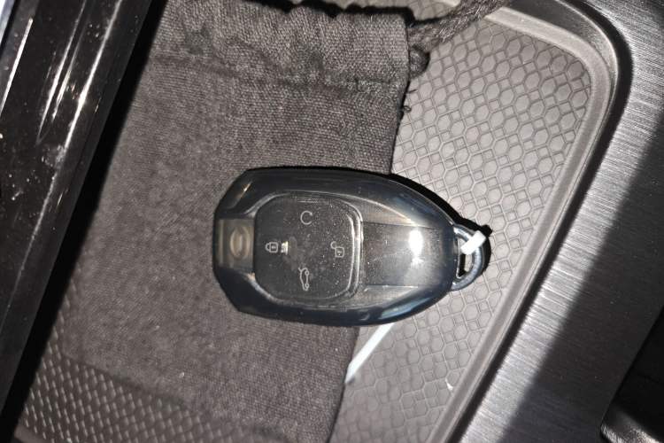 Used GAC Trumpchi GS8 2025 Linghang Series 2.0 TGDI Two-Wheel-Drive Luxury Edition 5 Seats
