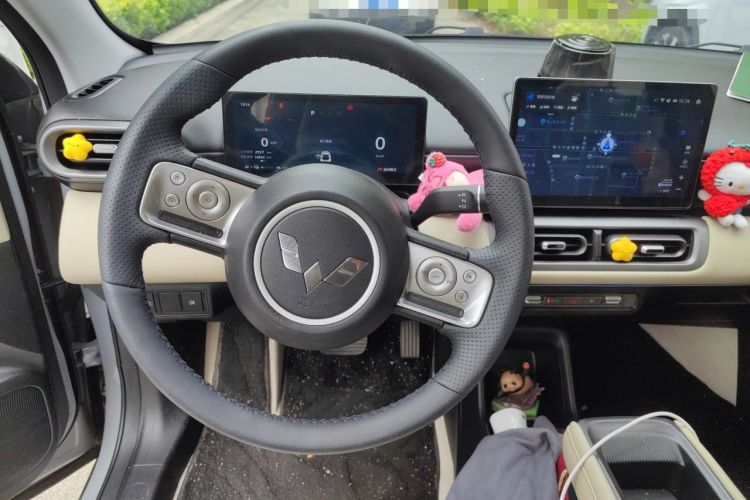 Used Wuling Bingo PLUS 2024 330 km Range Five-Seater Version
