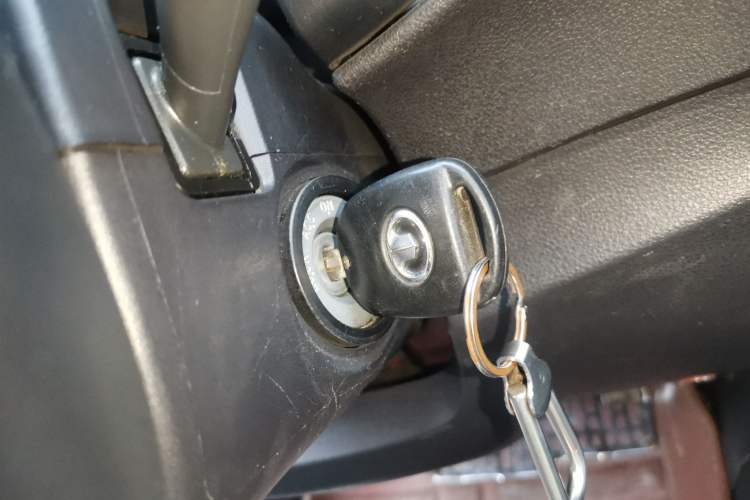 Used Great Wall Wingle 5 2016 2.8T Two-Wheel-Drive Entry-Level GW2.8TC Big Double-Cab GW2.8TC Vehicle Key