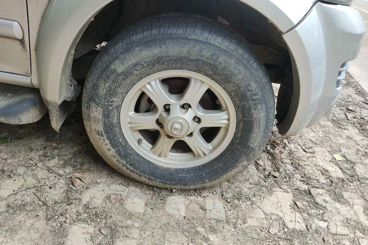 Used Great Wall Wingle 5 2014 2.4L European Version Two-Wheel Drive Entry-Level Big Double-Cab 4G69S4N
