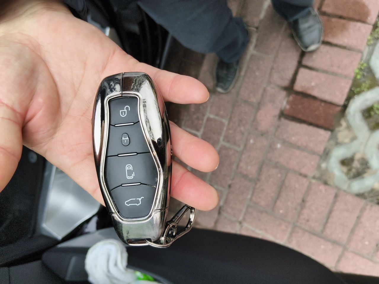 Hongqi HQ9 PHEV 2024 2.0T Four-Wheel Drive Luxury Edition — снимка 20