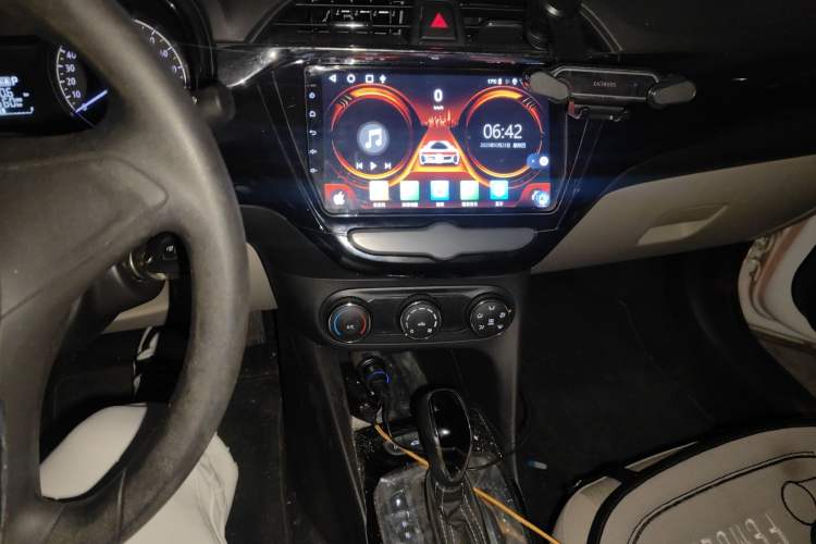 Used Buick Excelle 2020 15N CVT Elite Edition Audio And AC Panel