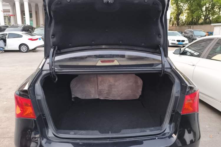 Used Roewe 350 2014 1.5L Automatic Xunyue Version
