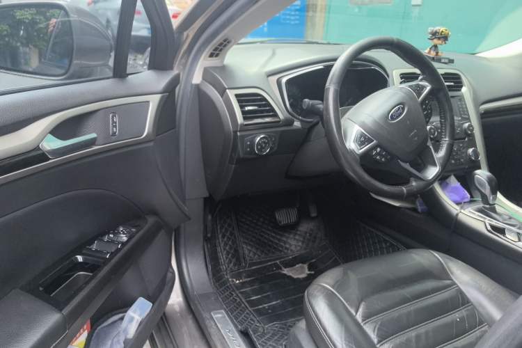 Used Ford Mondeo 2013 2.0L GTDi 200 Fashion Edition Driver Seat