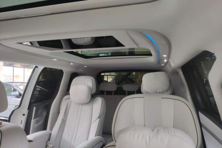 Used XPeng X9 2026 Model—Range-Extended Version 1602 Ultra Headliner