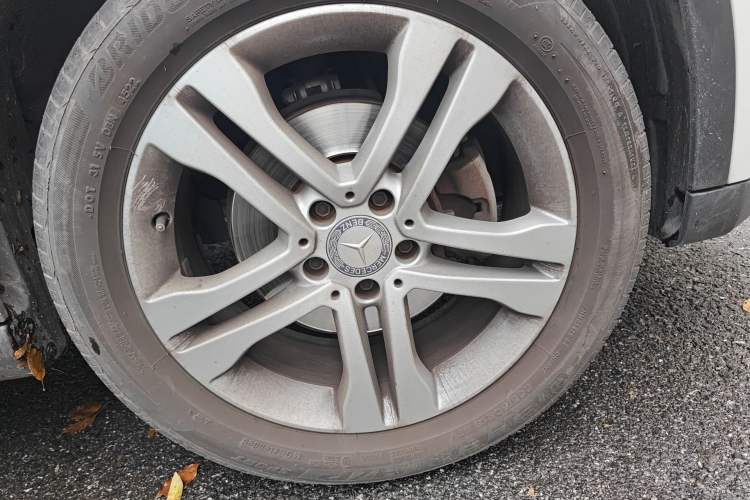 Used Mercedes-Benz GLA 2016 GLA 200 Sport Edition Right Front Wheel Hub