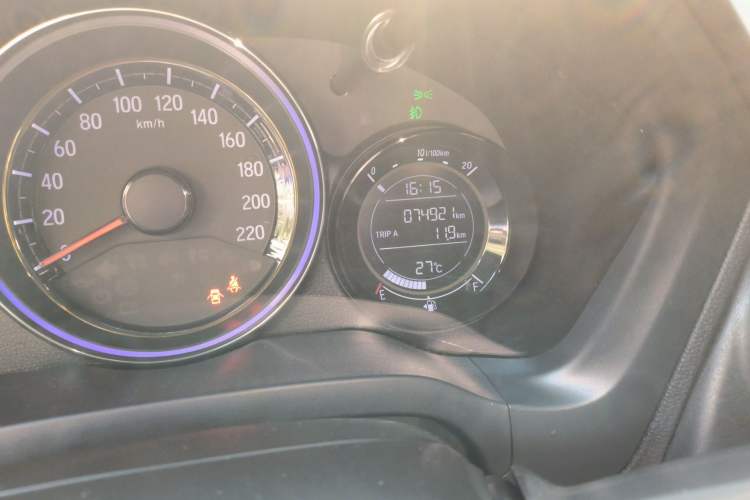 Used Honda XR-V 2017 1.8L EXi CVT Comfort Version Odometer Close Up