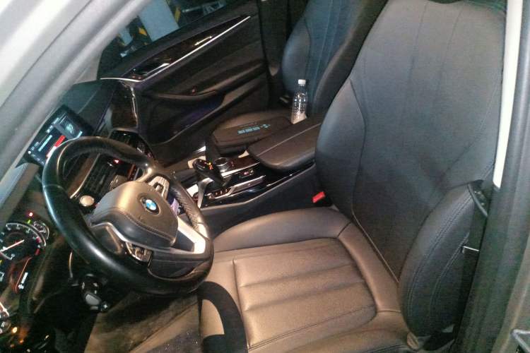 Used BMW 5 Series 2018 525Li Luxury Package Left Front Seat