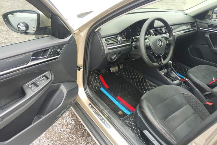 Used Volkswagen C-TREK 2018 230TSI DSG Luxury Version Driver Seat