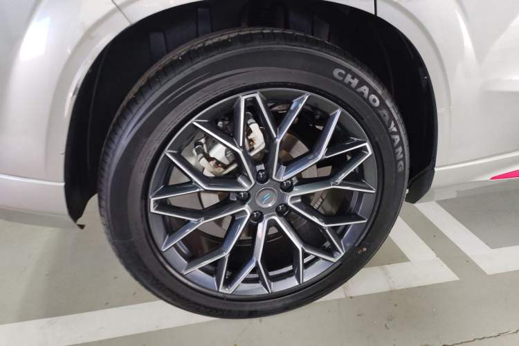 Used CHANGAN OSHAN Z6 2023 Blue Whale 2.0T Automatic Zhiyuan Model Exterior 5