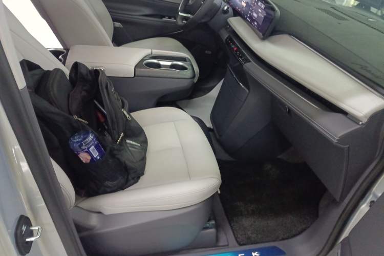 Used Buick GL8 2025 Lu Zun Deluxe Edition