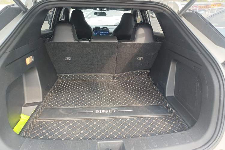 Used Dongfeng Aeolus L7 New Energy 2025 518 Zongxiang Trim Trunk