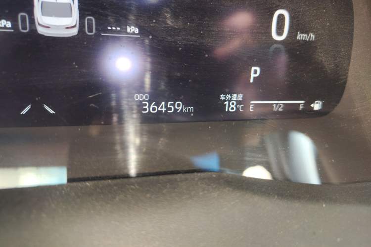 Used Toyota Camry 2021 2.5Q Flagship Edition Odometer Close Up