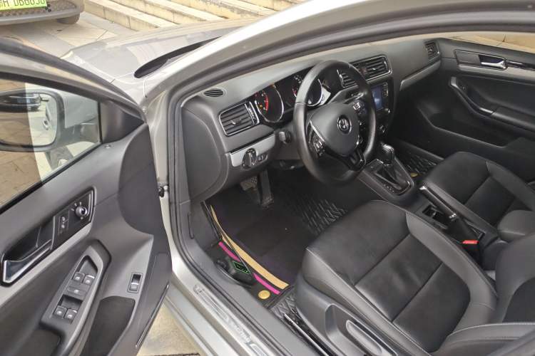 Used Volkswagen Sagitar 2018 180TSI DSG Prestige Edition
