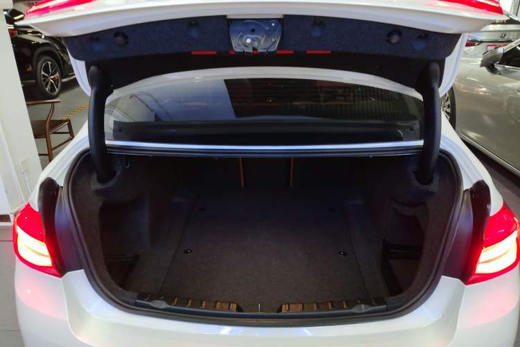 Used BMW 3 Series 2017 330Li xDrive Luxury Design Package
