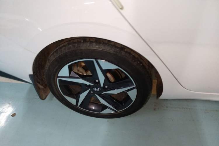 Used Hyundai Elantra 2021 1.5L CVT GLX Elite Edition Exterior 5