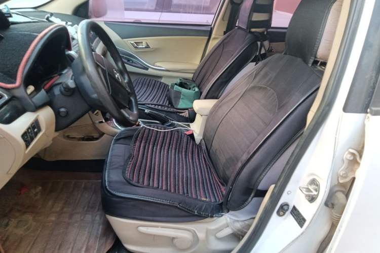 Used Zotye Z300 2016 1.5L Manual Elite Version
