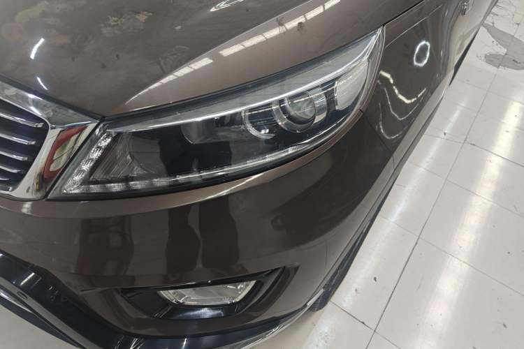 Used Kia Sportage R 2015 2.0L Automatic Two-Wheel Drive DLX Model Left Front Headlight