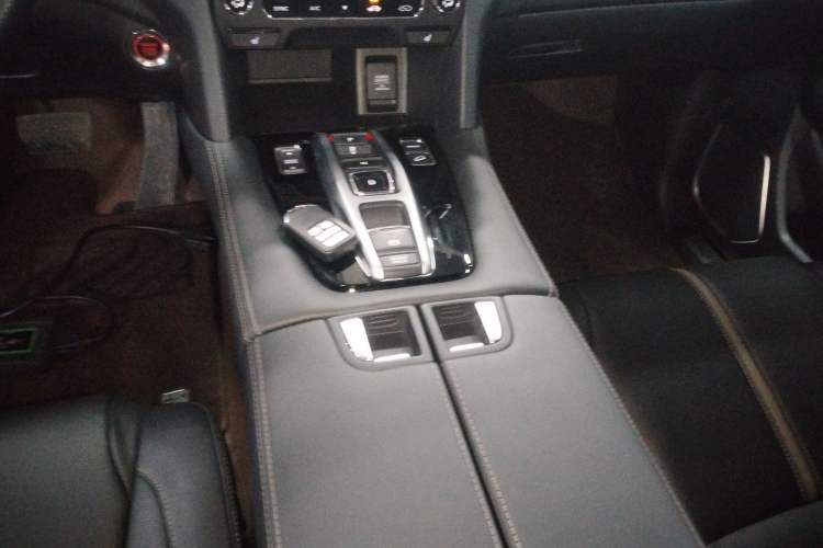 Used Honda UR-V 2020 370TURBO Two-Wheel Drive Luxury Edition