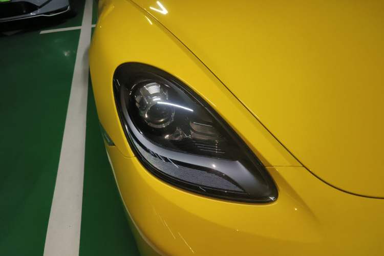 Used Porsche 718 2020 Cayman 2.0T

