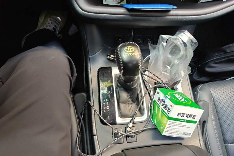 Used Toyota Highlander 2018 2.0T Four-Wheel Drive Prestige Version 7 Seats China VI Standard Gear Lever