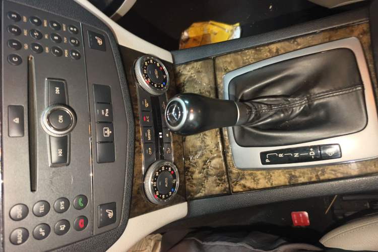 Used Mercedes-Benz C-Class 2010 C 200K Fashion Model
