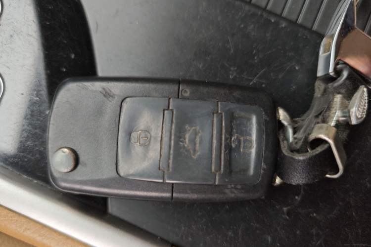 Used Hyundai Sonata 2011 2.0L Automatic Leading Edition Vehicle Key