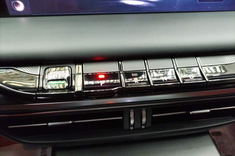 Used Lincoln Z 2022 iXiang Zunyi Edition
