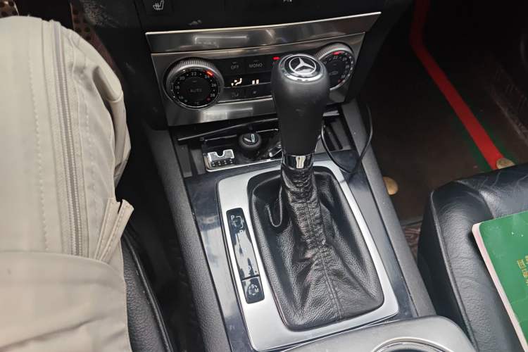 Used Mercedes-Benz GLK-Class 2012 GLK 300 4MATIC Luxury Model