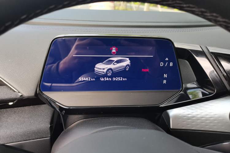 Used Volkswagen ID.6 X 2021 Pro Smart Long-Range Edition Instrument Cluster