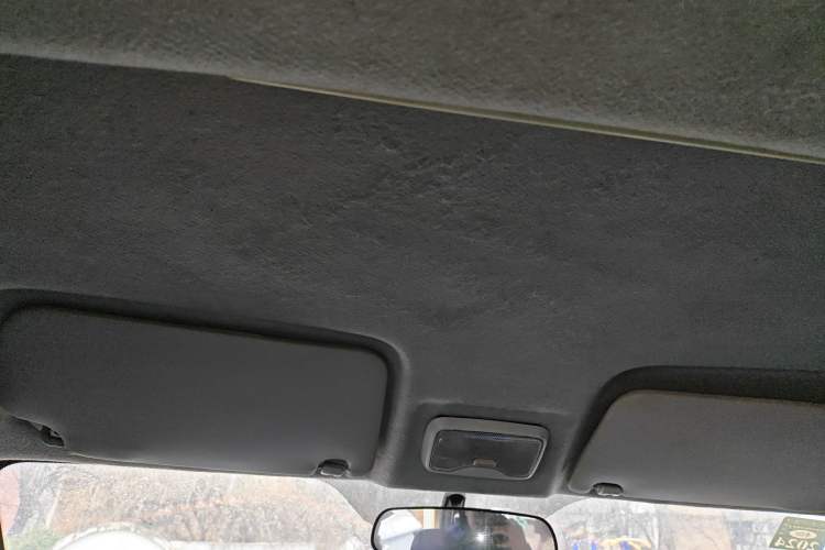 Used Dongfeng Fengon 330 2016 1.5L Manual Enjoyment Model DK15 Headliner