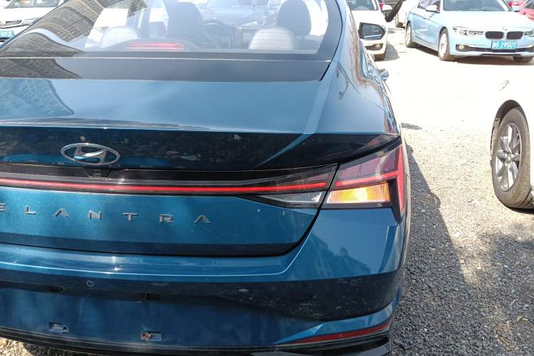 Used Hyundai Elantra 2021 1.5L CVT LUX Prestige Edition Right Rear Taillight