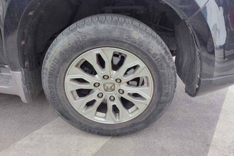 Used JMC Yusheng S350 2013 2.0T Manual 4x4 Gasoline Luxury Edition 5 Seats Right Front Wheel Hub