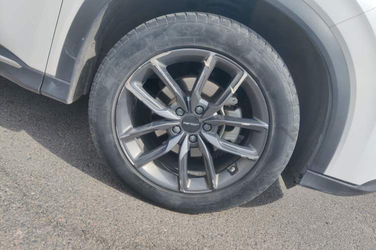 Used Dongfeng Fengon 580  Right Front Wheel Hub