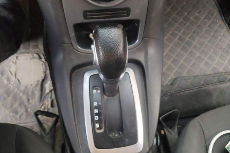 Used Ford Fiesta 2013 Hatchback 1.5L Automatic Fashion Edition
