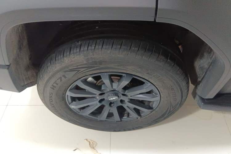 Used Formula Leopard Leopard 5 2024 Cloud Ride Luxury Edition
