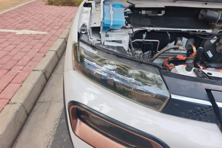 Used Dongfeng NAMMI BOX 2022 Revised Light Wind Edition 201 km Standard Version
