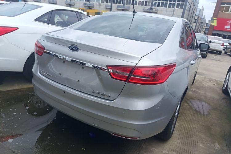 Used Ford Escort 2015 1.5L Automatic Fashion Model
