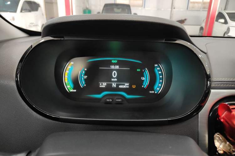 Used Chery QQ Little Ant 2022 Sweet Pink Edition Half-Sugar Version 3-Cell Lithium 30kW 408km Instrument Cluster