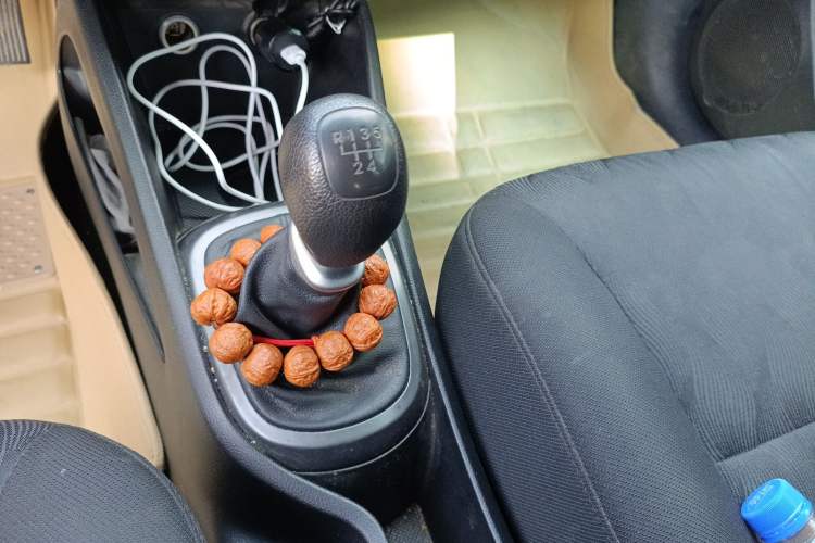 Used Kia K2 2015 Sedan 1.4L MT GLS Gear Lever