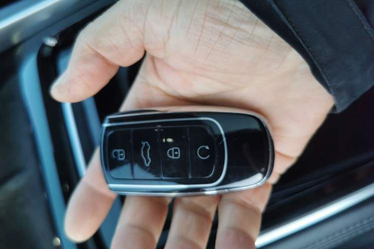 Used EXEED Stellar 2023 400T Two-Wheel Drive Comfort Edition