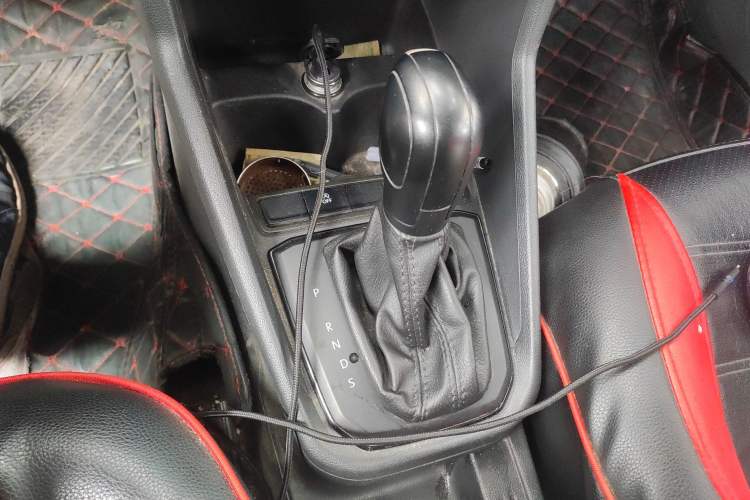 Used Volkswagen Santana 2019 1.5L Automatic Fashion Edition China VI Gear Lever