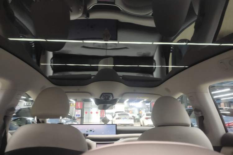 Used IM L6 2024 Max Standard Edition Headliner