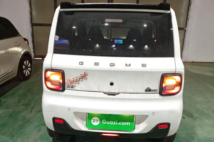 Used Geely Galaxy Panda 2023 Panda Mini 200km Endurance Bear
