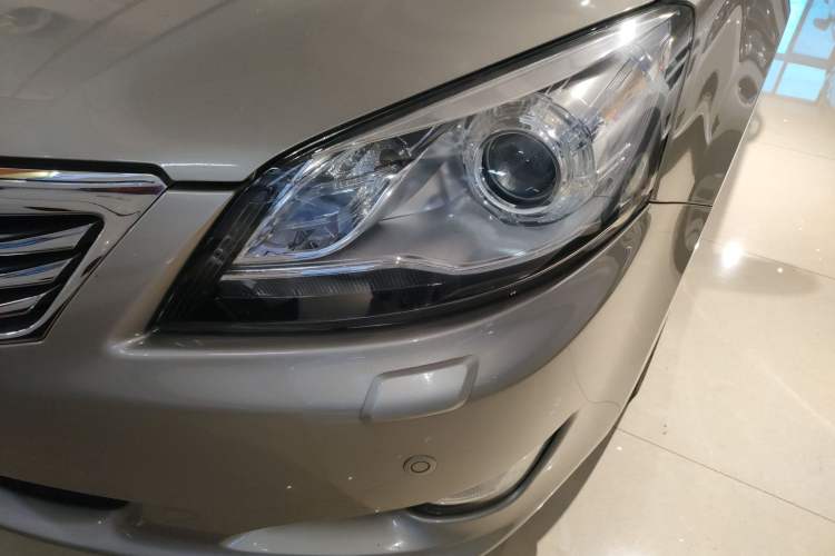 Used Changan Raeton 2013 1.8T Automatic Flagship Model China IV Standard
