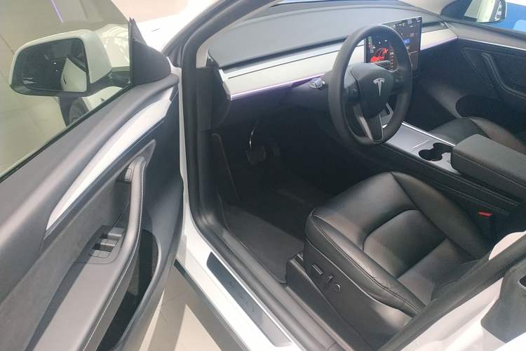 Used Tesla Model Y 2024 Rear-Wheel-Drive Version