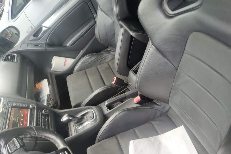 Used Volkswagen Golf 2011 2.0 TSI R
