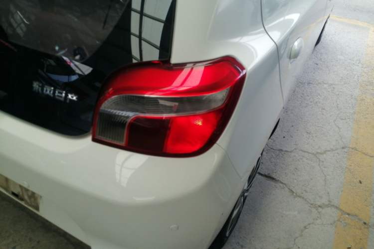 Used Venucia R30 2016 1.2L Manual Enjoyment Edition
